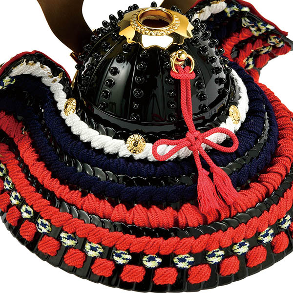 平安豊久　 五月人形　加藤鞆美作 四分の一 源義経 牡丹 駿河蒔絵 木製 収納箱 屏風 兜 収納飾り　詳細画像