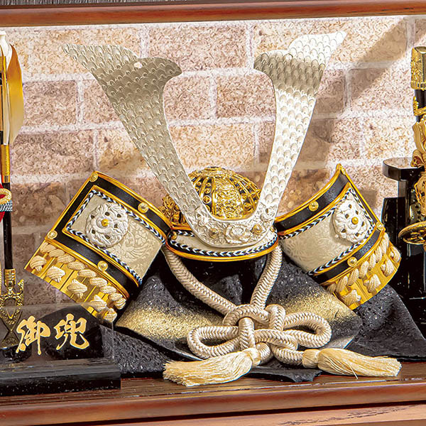 平安豊久　 五月人形　来輝 らいき 兜 アクリルケース飾り　詳細画像