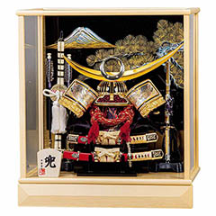 五月人形: 平安豊久作 戦国上杉 白木調 ガラスケース飾り