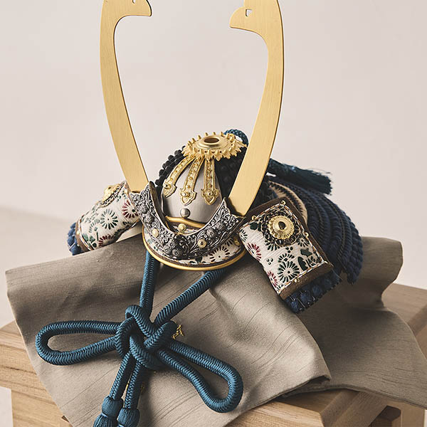 五月人形 平安豊久 雄山作 暁紺糸威 兜 単品 櫃付き GH-032-KT 詳細画像 平安豊久 五月人形 雄山作 暁紺糸威 兜 単品 櫃付き GH-032-KT 詳細画像