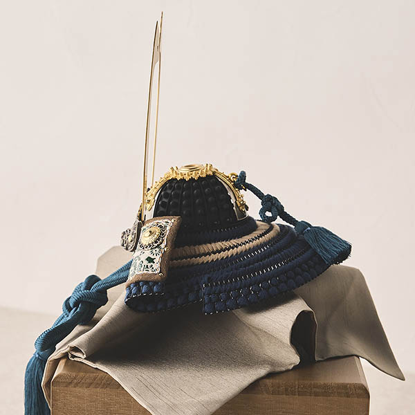 五月人形 平安豊久 雄山作 暁紺糸威 兜 単品 櫃付き GH-032-KT 詳細画像 平安豊久 五月人形 雄山作 暁紺糸威 兜 単品 櫃付き GH-032-KT 詳細画像