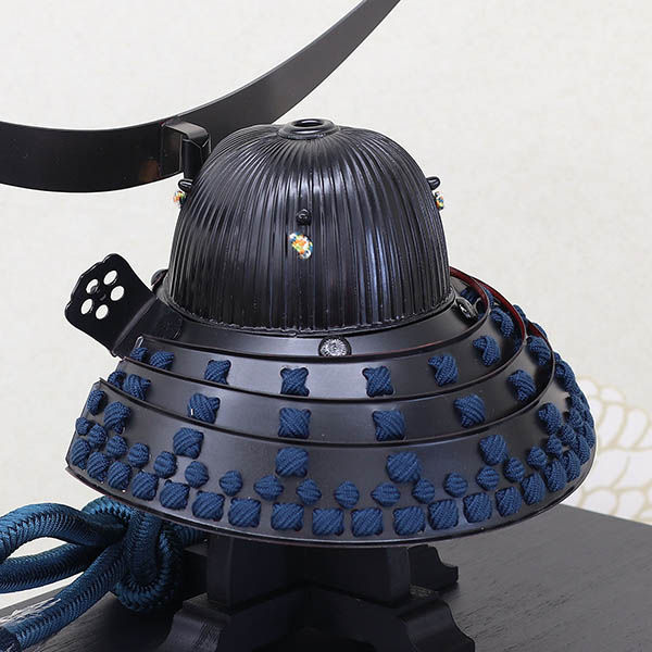 平安豊久　 五月人形　雄山作 漆黒伊達政宗 兜 単品 櫃付き GH-051-KT　詳細画像