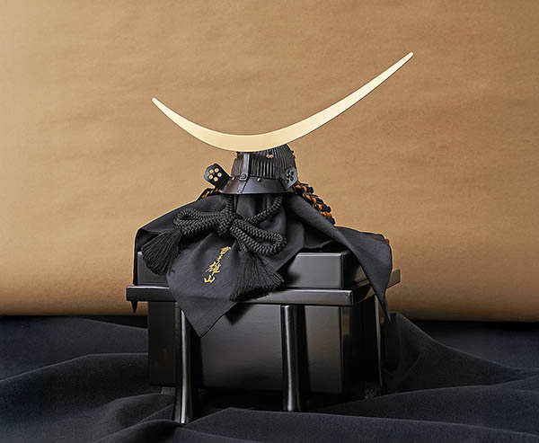 平安豊久　 五月人形　雄山作 伊達政宗 兜 単品 櫃付き GH-053-KT　詳細画像