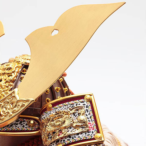 五月人形 久月 久月 兜 収納飾り 正絹 薄茶裾濃縅 松に鷹二曲屏風 収納箱 詳細画像 久月 五月人形 久月 兜 収納飾り 正絹 薄茶裾濃縅 松に鷹二曲屏風 収納箱 詳細画像