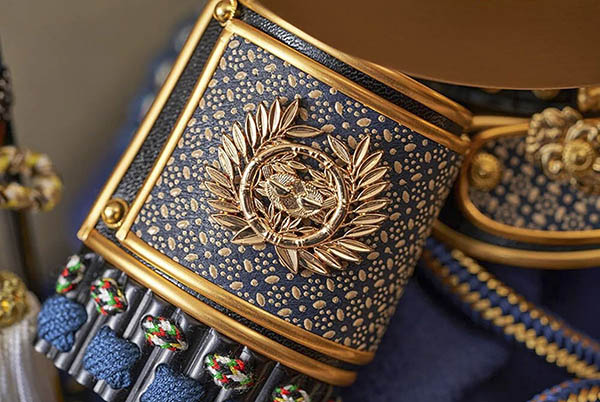 久月　 五月人形　久月 兜 収納飾り 正絹 紺糸段縅 瓢箪二曲屏風 収納箱　詳細画像