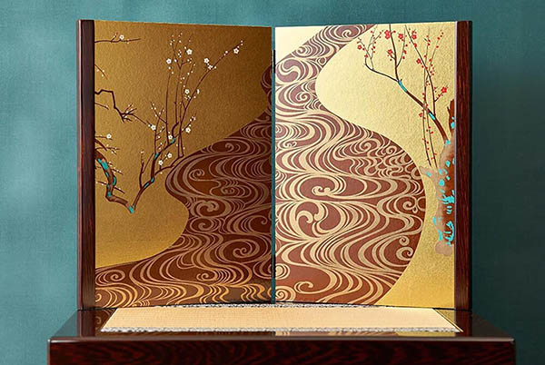 五月人形 久月 久月 兜 収納飾り 正絹 緋縅 光琳梅二曲屏風 収納箱 詳細画像 久月 五月人形 久月 兜 収納飾り 正絹 緋縅 光琳梅二曲屏風 収納箱 詳細画像