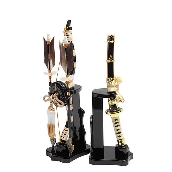 五月人形 久月 久月 兜 収納飾り 正絹 緋縅 光琳梅二曲屏風 収納箱 詳細画像 久月 五月人形 久月 兜 収納飾り 正絹 緋縅 光琳梅二曲屏風 収納箱 詳細画像