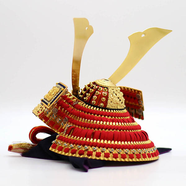 五月人形 久月 久月 兜 収納飾り 正絹 赤糸縅 赤春慶唐草二曲屏風収納箱 詳細画像 久月 五月人形 久月 兜 収納飾り 正絹 赤糸縅 赤春慶唐草二曲屏風収納箱 詳細画像