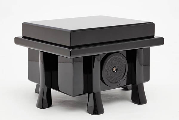 久月　 五月人形　中村宗光作 伊達政宗 兜 平飾り 正絹 紺糸縅 久月監製　詳細画像