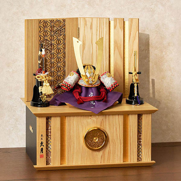 久月　 五月人形　中村宗光作 兜 収納飾り 正絹 白糸沢瀉縅 久月監製 麻の葉寄木二曲屏風 タモ収納箱 白木 木目　詳細画像