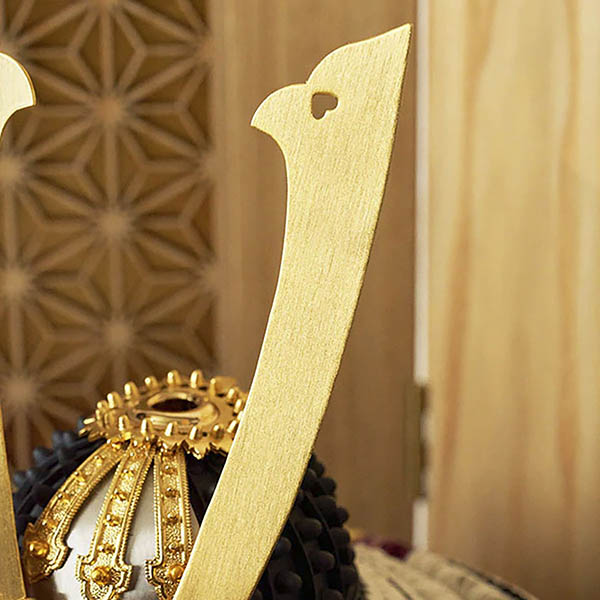 久月　 五月人形　中村宗光作 兜 収納飾り 正絹 白糸沢瀉縅 久月監製 麻の葉寄木二曲屏風 タモ収納箱 白木 木目　詳細画像