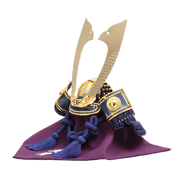 久月　 五月人形　大越広孝作 兜 収納飾り 緋糸沢瀉縅 久月監製 緑松蒔絵二曲屏風 収納箱　詳細画像