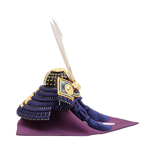 久月　 五月人形　大越広孝作 兜 収納飾り 緋糸沢瀉縅 久月監製 緑松蒔絵二曲屏風 収納箱　詳細画像