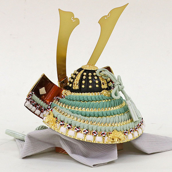 久月　 五月人形　平安武久作 本金箔押 兜 収納飾り 正絹 白緑匂縅 久月監製 鶴に桜二曲屏風 タモ収納箱　詳細画像