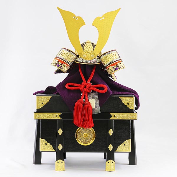 五月人形 久月 平安武久作 本金箔押 兜 平飾り 正絹 赤糸縅 久月監製 詳細画像 久月 五月人形 平安武久作 本金箔押 兜 平飾り 正絹 赤糸縅 久月監製 詳細画像