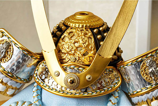 五月人形 久月 久月作 獅狛之兜 平飾り 正絹 水色匂縅 緑針松屏風 甲冑師 鈴木利光 詳細画像 久月 五月人形 久月作 獅狛之兜 平飾り 正絹 水色匂縅 緑針松屏風 甲冑師 鈴木利光 詳細画像