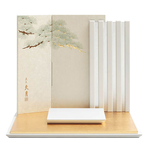 五月人形 久月 久月作 獅狛之兜 平飾り 正絹 水色匂縅 緑針松屏風 甲冑師 鈴木利光 詳細画像 久月 五月人形 久月作 獅狛之兜 平飾り 正絹 水色匂縅 緑針松屏風 甲冑師 鈴木利光 詳細画像