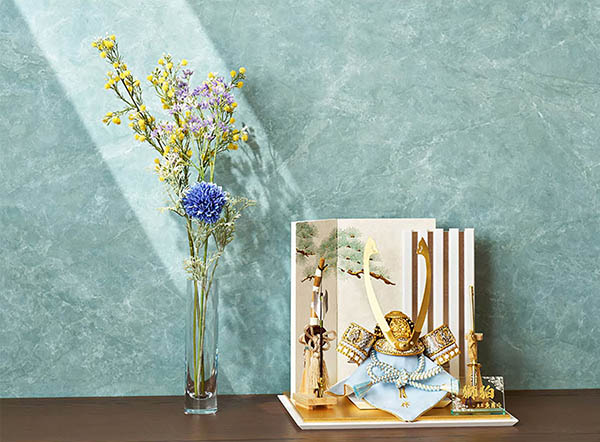 五月人形 久月 久月作 獅狛之兜 平飾り 正絹 水色匂縅 緑針松屏風 甲冑師 鈴木利光 詳細画像 久月 五月人形 久月作 獅狛之兜 平飾り 正絹 水色匂縅 緑針松屏風 甲冑師 鈴木利光 詳細画像