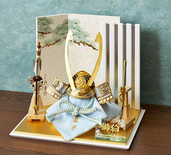 五月人形 久月 久月作 獅狛之兜 平飾り 正絹 水色匂縅 緑針松屏風 甲冑師 鈴木利光 詳細画像 久月 五月人形 久月作 獅狛之兜 平飾り 正絹 水色匂縅 緑針松屏風 甲冑師 鈴木利光 詳細画像