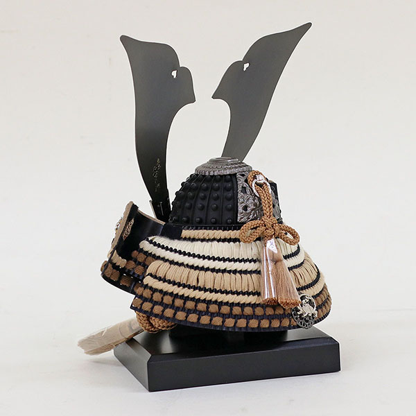 久月　 五月人形　久月作 四神之兜 平盛り 正絹 薄茶裾濃縅 折りたたみ式台 甲冑師 鈴木利光　詳細画像