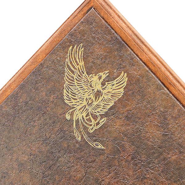 久月　 五月人形　久月作 四神之兜 平盛り 正絹 薄茶裾濃縅 折りたたみ式台 甲冑師 鈴木利光　詳細画像