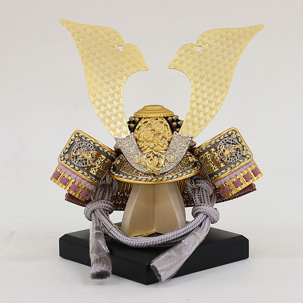 五月人形 久月 久月作 四神之兜 平飾り 正絹 紫裾濃縅 折りたたみ式台 甲冑師 鈴木利光 詳細画像 久月 五月人形 久月作 四神之兜 平飾り 正絹 紫裾濃縅 折りたたみ式台 甲冑師 鈴木利光 詳細画像