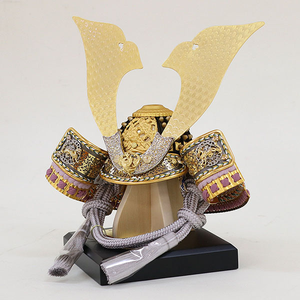 五月人形 久月 久月作 四神之兜 平飾り 正絹 紫裾濃縅 折りたたみ式台 甲冑師 鈴木利光 詳細画像 久月 五月人形 久月作 四神之兜 平飾り 正絹 紫裾濃縅 折りたたみ式台 甲冑師 鈴木利光 詳細画像