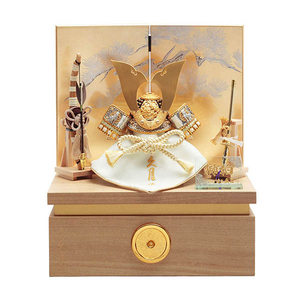 久月作 獅狛之兜 収納飾り 正絹 萌黄匂縅 銀松二曲 甲冑師 鈴木利光 【D-10】