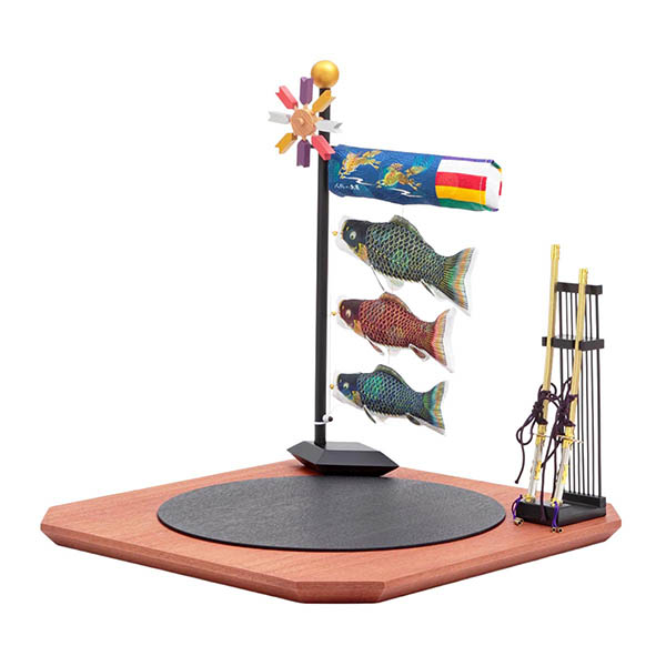 五月人形 久月 久月作 麒麟児之兜 平飾り 正絹曙縅 麒麟児鯉飾り付き 甲冑師 鈴木利光 詳細画像 久月 五月人形 久月作 麒麟児之兜 平飾り 正絹曙縅 麒麟児鯉飾り付き 甲冑師 鈴木利光 詳細画像