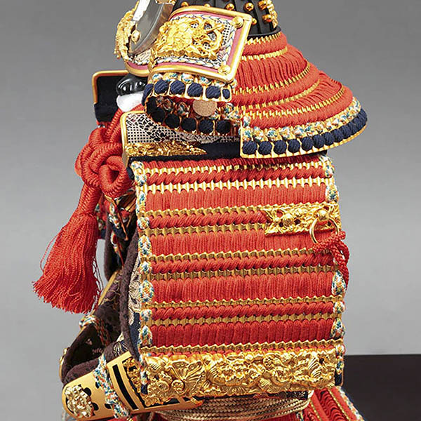 五月人形 久月 久月作 麒麟児大鎧 収納飾り 正絹 朱糸縅 駿河古典蒔絵 春慶塗り 甲冑師 鈴木利光 詳細画像 久月 五月人形 久月作 麒麟児大鎧 収納飾り 正絹 朱糸縅 駿河古典蒔絵 春慶塗り 甲冑師 鈴木利光 詳細画像