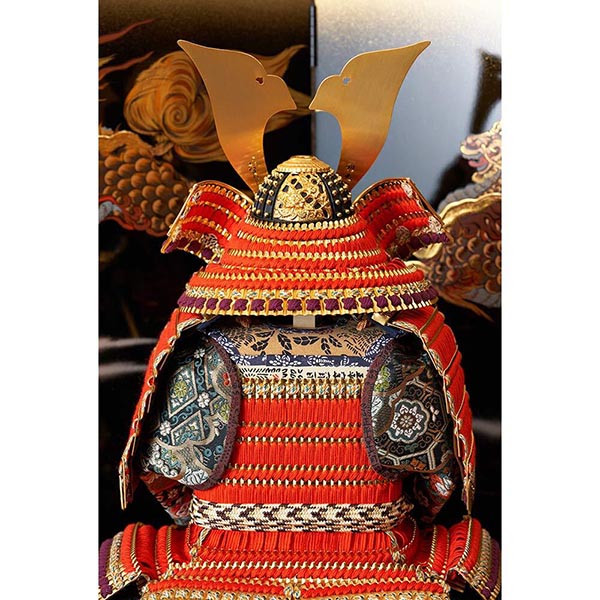 久月　 五月人形　久月作 麒麟児大鎧 高床台飾り 正絹 朱糸縅 麒麟児二曲屏風 甲冑師 鈴木利光　詳細画像