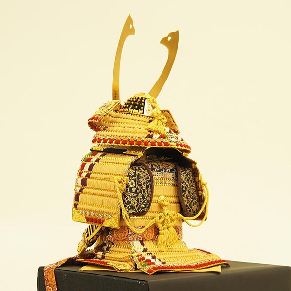 久月　 五月人形　久月作 四神大鎧 平飾り 正絹緋糸褄取縅 駿河古典蒔絵 甲冑師 鈴木利光　詳細画像