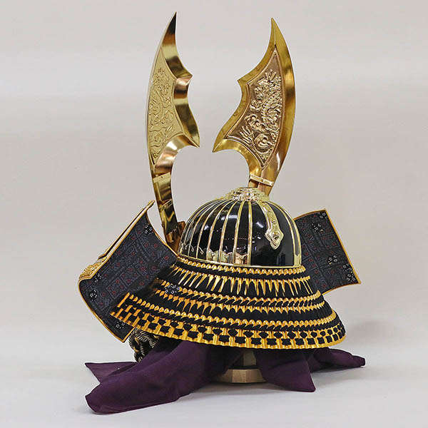 久月　 五月人形　久月 着用兜 収納飾り 黒糸縅 雲竜二曲 収納箱　詳細画像