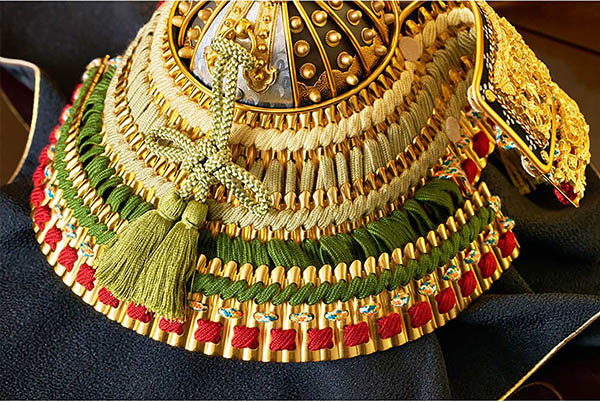 久月　 五月人形　久月作 仁王之兜 収納飾り 正絹 萌黄裾濃縅  甲冑師 鈴木利光 久月当主監製　詳細画像