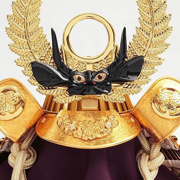 久月　 五月人形　久月 戦国武将 兜 収納飾り 正絹 白糸縅 徳川家康公 駿河古典蒔絵 白木 木目　詳細画像