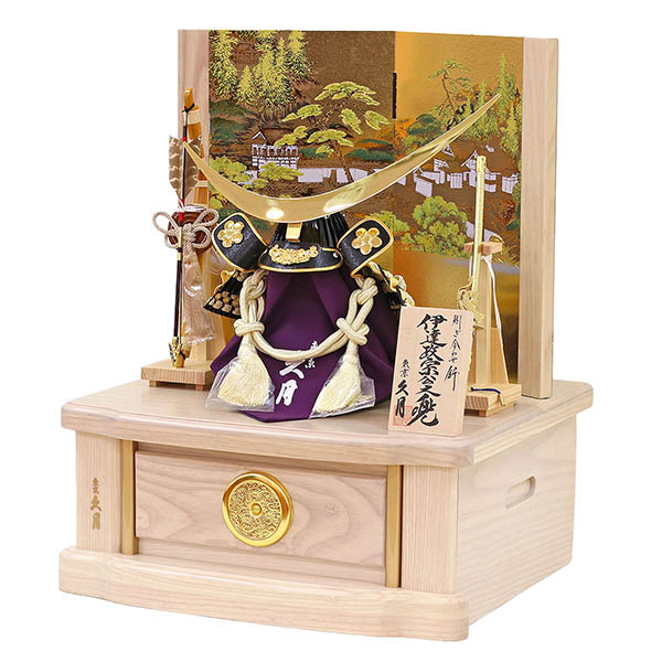 五月人形 久月 久月 戦国武将 兜 収納飾り 正絹 白糸縅 伊達政宗公 駿河古典蒔絵 白木 木目 詳細画像 久月 五月人形 久月 戦国武将 兜 収納飾り 正絹 白糸縅 伊達政宗公 駿河古典蒔絵 白木 木目 詳細画像