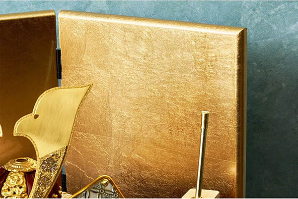 久月　 五月人形　銘木 ウォールナット 兜 二引き 収納飾り 正絹 薄茶糸縅 木目　詳細画像