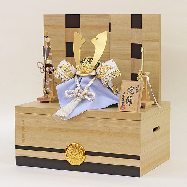 五月人形 久月 銘木 針桐 兜 二引き 収納飾り 正絹 水色縅 白木 木目 詳細画像 久月 五月人形 銘木 針桐 兜 二引き 収納飾り 正絹 水色縅 白木 木目 詳細画像