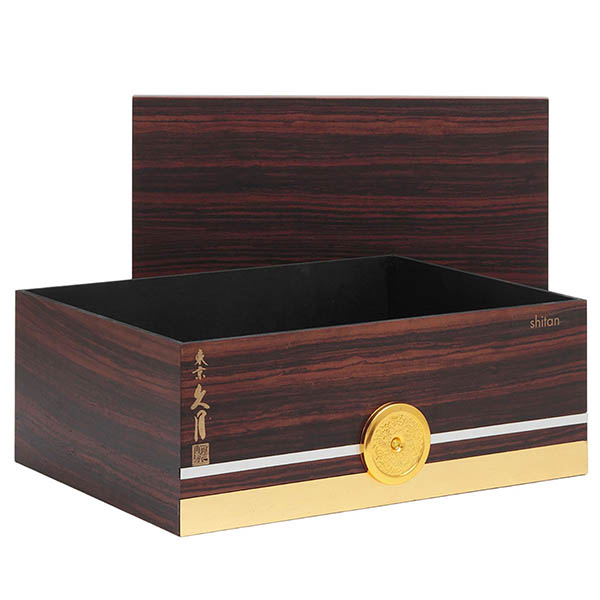 久月　 五月人形　大越広孝作 銘木 紫檀 二引き 収納飾り 紺糸縅 兜 久月監製　詳細画像