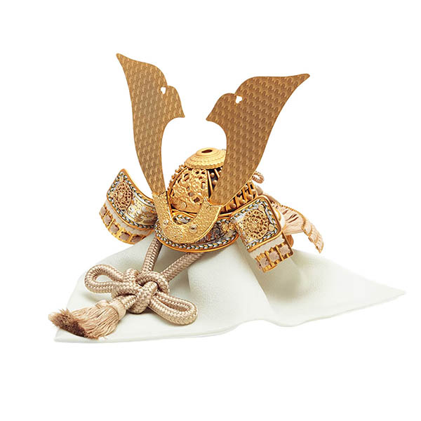 五月人形 久月 鈴木利光作 銘木 栃 兜 二引き 収納飾り 正絹 薄茶中白縅 久月監製 白木 木目 詳細画像 久月 五月人形 鈴木利光作 銘木 栃 兜 二引き 収納飾り 正絹 薄茶中白縅 久月監製 白木 木目 詳細画像