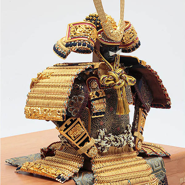 久月　 五月人形　鈴木利光作 大鎧収納飾り 正絹緋縅 久月監製　詳細画像