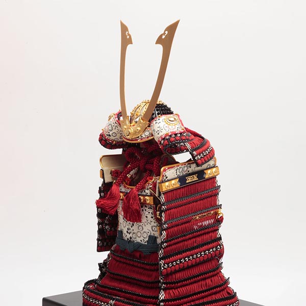 久月　 五月人形　早乙女幸隆作 大鎧 平飾り 正絹 赤糸縅 鎌倉時代 貼り合わせ小札 久月監製　詳細画像