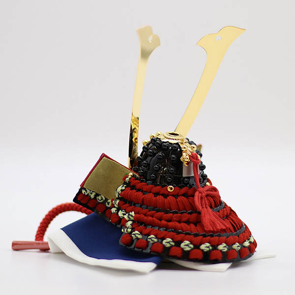 五月人形 久月 加藤峻厳作 兜 収納飾り 赤糸縅 張り合わせ小札 久月監製 銀箔市松屏風 収納箱 詳細画像 久月 五月人形 加藤峻厳作 兜 収納飾り 赤糸縅 張り合わせ小札 久月監製 銀箔市松屏風 収納箱 詳細画像