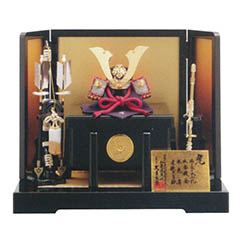 五月人形: 加藤峻厳作 兜 平飾り 朱糸縅 張り合わせ小札 久月監製 【D-66】