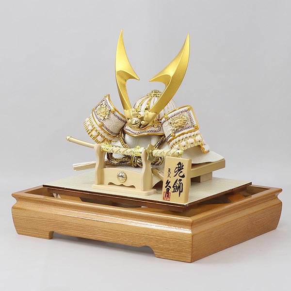 五月人形 久月 久月 兜 木目 白木 ガラスケース 取付ケース入り 詳細画像 久月 五月人形 久月 兜 木目 白木 ガラスケース 取付ケース入り 詳細画像