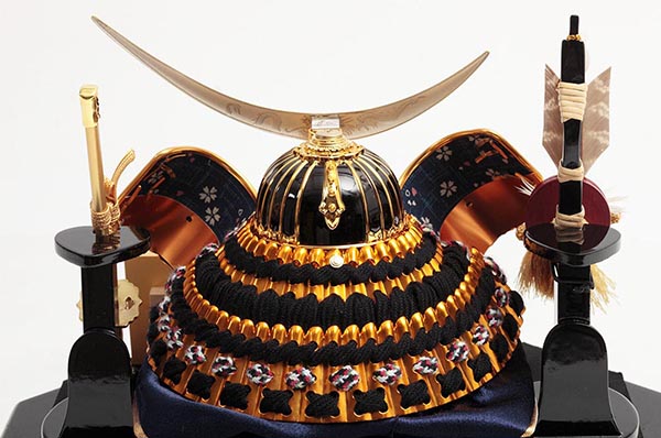 久月　 五月人形　久月 兜 六角 アクリルケース 取付ケース入り　詳細画像