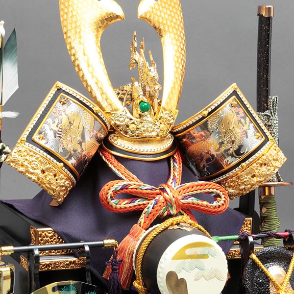 五月人形 久月 久月 兜 彫金黒塗り 手書き松鷹バック ガラスケース 取付ケース入り 詳細画像 久月 五月人形 久月 兜 彫金黒塗り 手書き松鷹バック ガラスケース 取付ケース入り 詳細画像