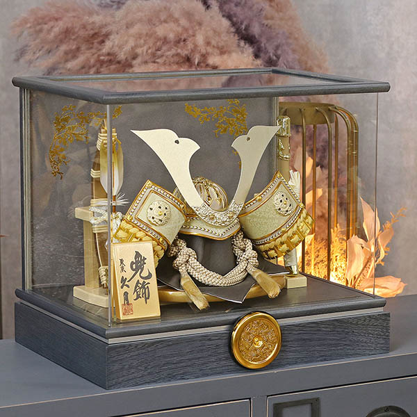 五月人形 久月 久月 兜飾り 取付ケース入り アクリルケース飾り 詳細画像 久月 五月人形 久月 兜飾り 取付ケース入り アクリルケース飾り 詳細画像