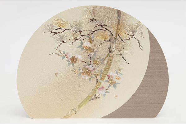 久月　 五月人形　久月 兜 モカ 円形 アクリルケース 取付ケース入り　詳細画像