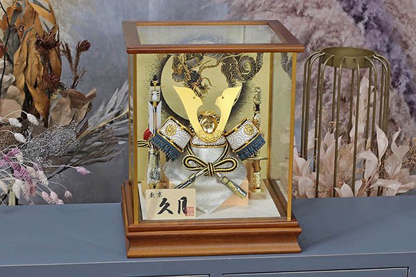 久月　 五月人形　久月 兜飾り 取付ケース入り ガラスケース飾り　詳細画像